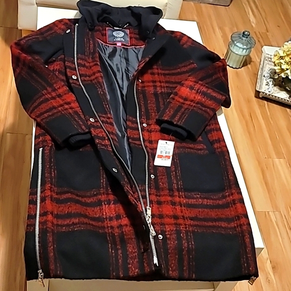 New Vince Camuto red and black plaid wool coat - Picture 8 of 16
